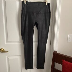 DG2 black faux leather leggings